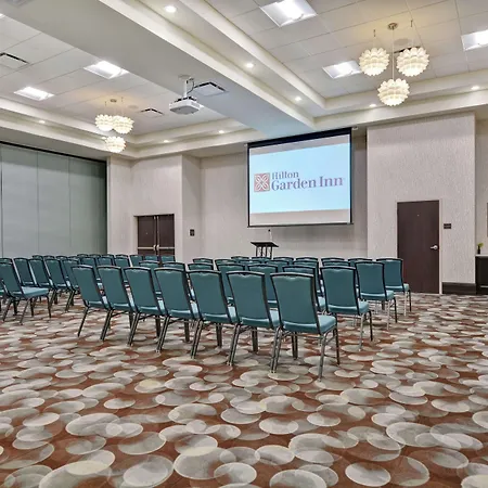 Hilton Garden Inn And Fayetteville Convention Center-3