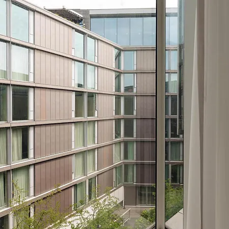 Doubletree By Hilton Amsterdam Centraal Station-3