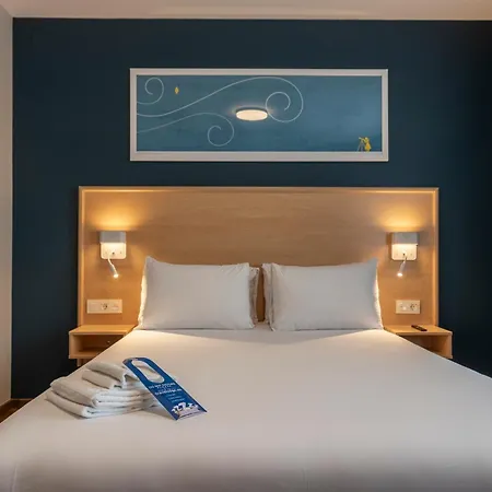 Travelodge Madrid Arturo Soria-3