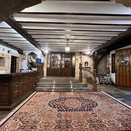 Hotel Santillana-2
