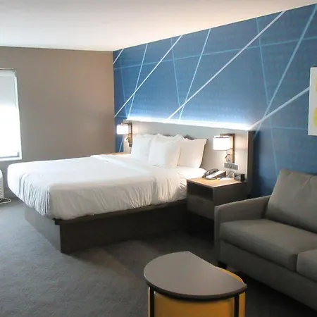 Comfort Inn & Suites Grand Forks Near Alerus Center-3