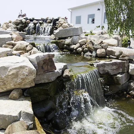 Blue Gate Garden Inn-2