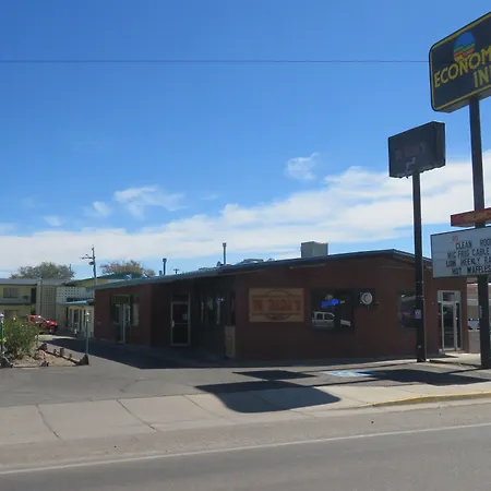 Economy Inn-3