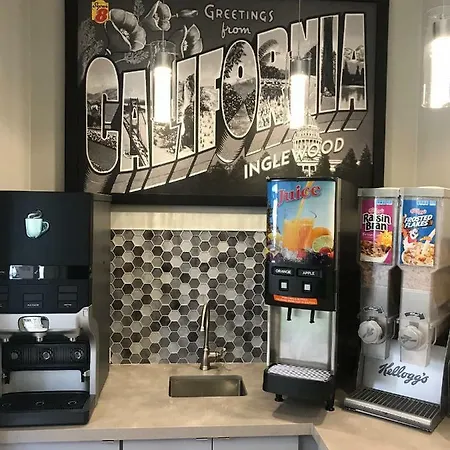 Super 8 By Wyndham Inglewood/Lax/La Airport-3