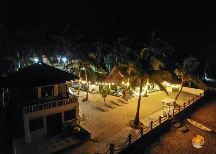 Lanas Beach Resort Carabao Island