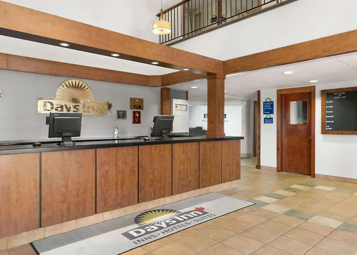 Days Inn By Wyndham Bridgewater Conference Center