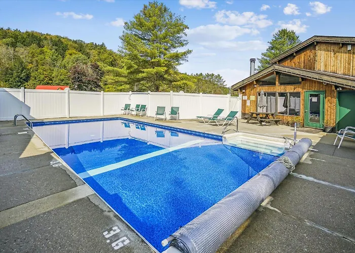 Cedarbrook Deluxe One Bedroom Suite With Outdoor Heated Pool 21416