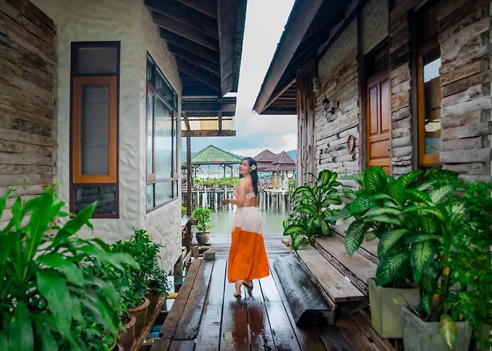 Salakphet Resort