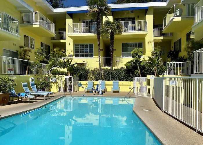 Magic Castle Hotel