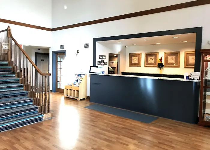 Holiday Inn Express & Suites Zion By Ihg - Great Lakes-Free Breakfast And Naval Base Shuttle