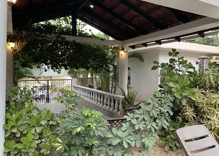 Hotel Flores (Adults Only)