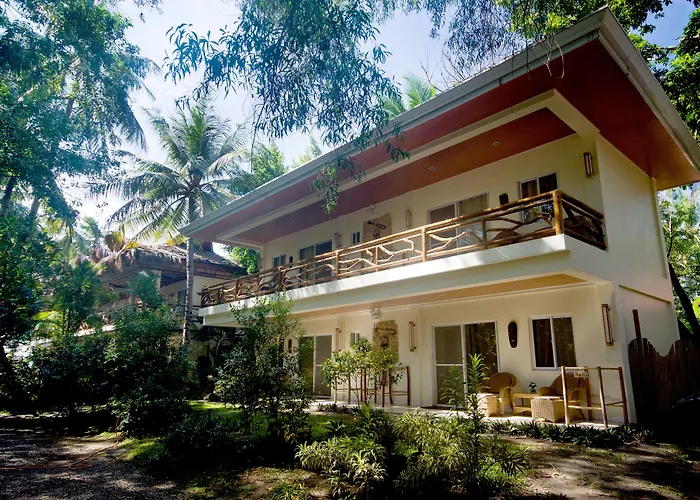Mike'S Dauin Dive Resort