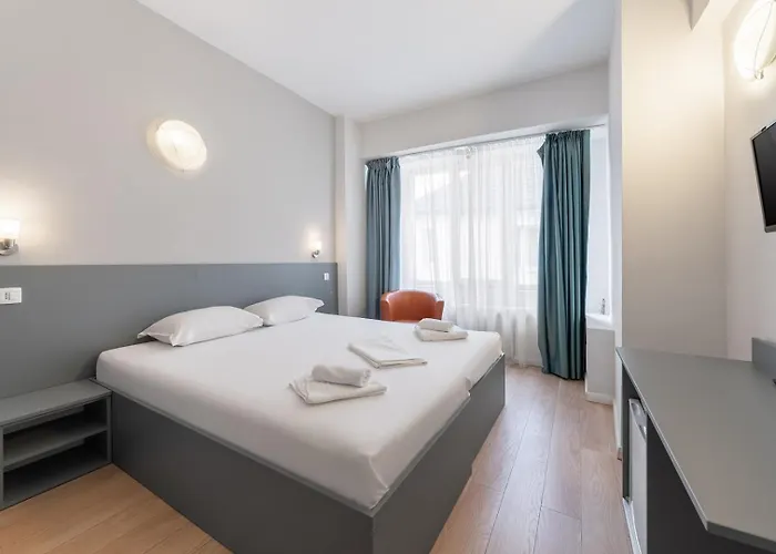 Elizeu Hotel