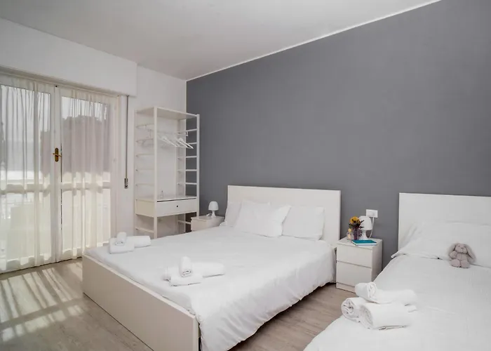 Hotel Bacco Rooms&Breakfast Pietra Ligure