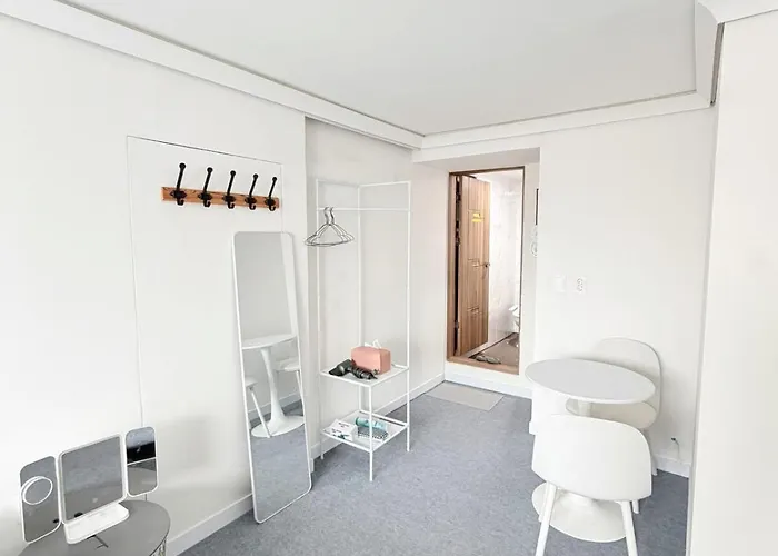 Y'S House