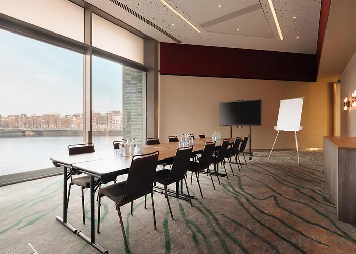 Doubletree By Hilton Amsterdam Centraal Station