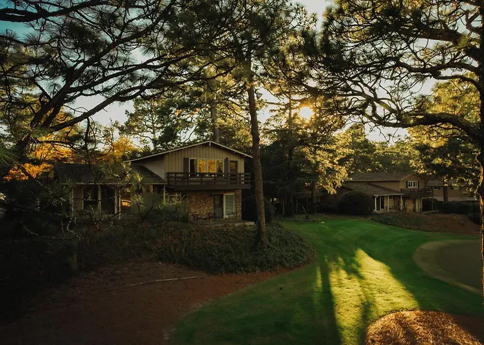 Pine Needles Lodge