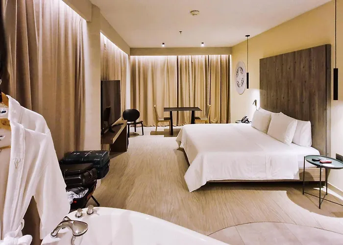V Grand Hotel, A Member Of Radisson Individuals Medellín