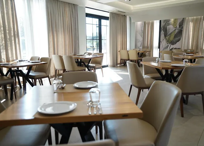 Lord Hotel Vorë