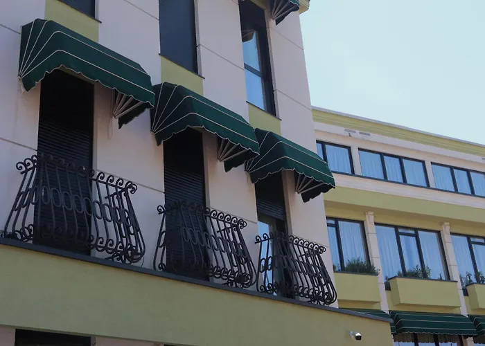 Lord Hotel Vorë