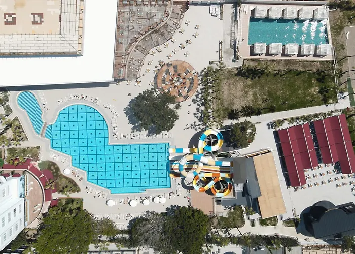 Mira Meridia Beach Resort Hotel Okurcalar