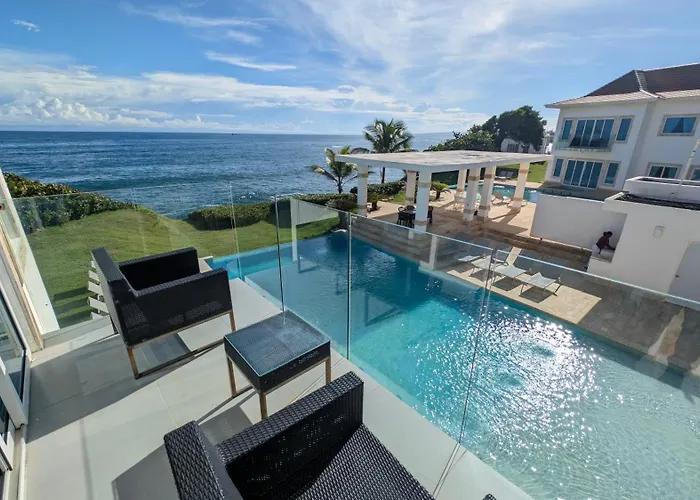 Peninsula Esmeralda Luxury Hotel & Villas