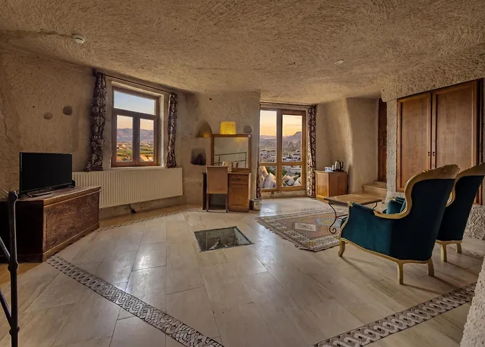 Elite Cave Suites