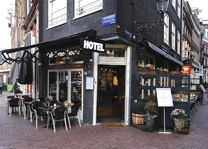 Hotel Corner House