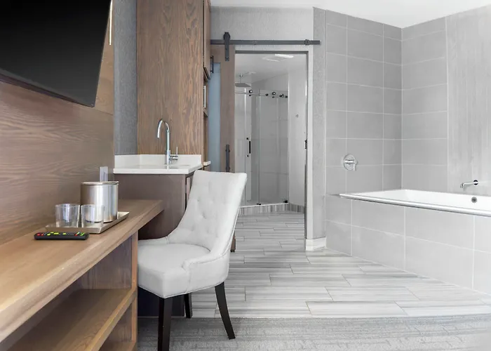 Voco The Cadence, An Ihg Hotel Niagara Falls
