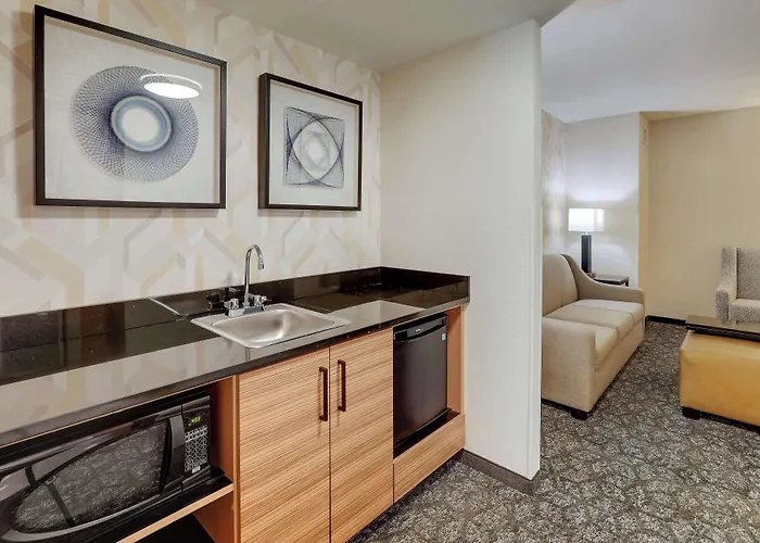 Drury Inn & Suites Birmingham Lakeshore Drive
