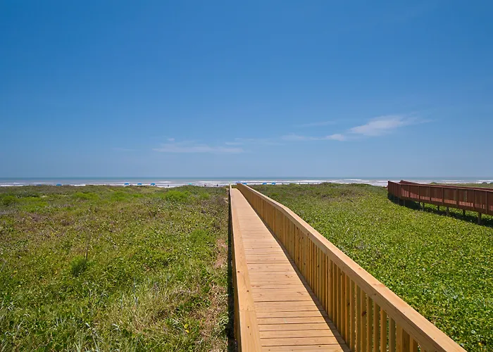 Comfort Suites Beachside