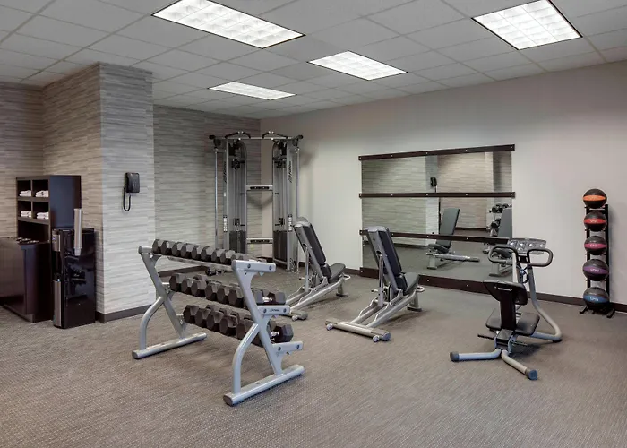 Courtyard By Marriott Boston Logan Airport