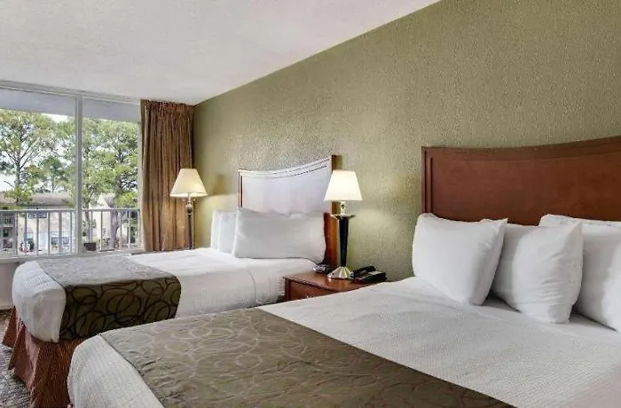 Baymont By Wyndham Panama City Beach